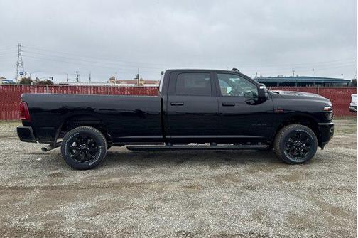 2026 RAM 3500 Laramie Crew Cab 4x4 8' Box