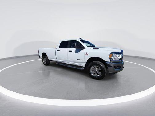 2024 RAM 3500 Big Horn Crew Cab 4x4 8' Box