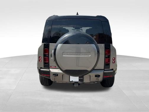 2024 Land Rover Defender 110 P400 X-Dynamic SE