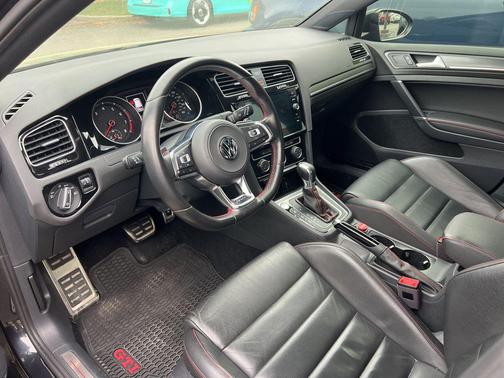 2018 Volkswagen Golf GTI 2.0T S 4-Door