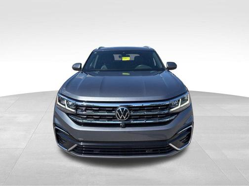 Platinum Gray Metallic 2020 Volkswagen Atlas Cross Sport 3.6L V6 SEL Premium R-Line