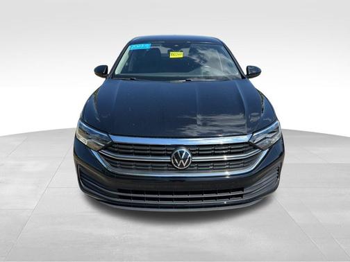 Deep Black Pearl 2023 Volkswagen Jetta 1.5T SE
