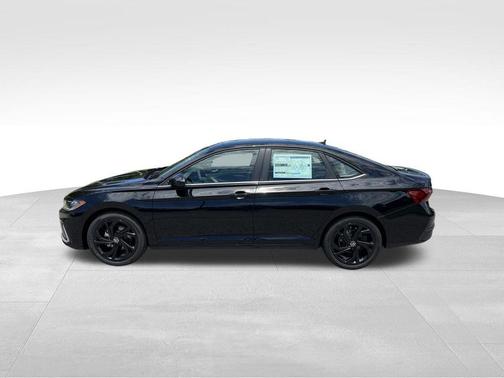 Deep Black Pearl 2026 Volkswagen Jetta 1.4T SE