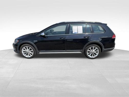 Pearl Metallic 2018 Volkswagen Golf Alltrack TSI SE