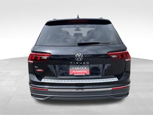 Deep Black Pearl 2023 Volkswagen Tiguan 2.0T SE