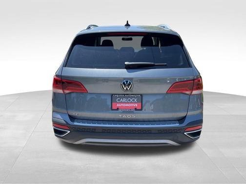 Gray 2022 Volkswagen Taos 1.5T SE