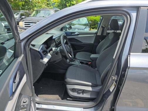 Gray 2022 Volkswagen Taos 1.5T SE