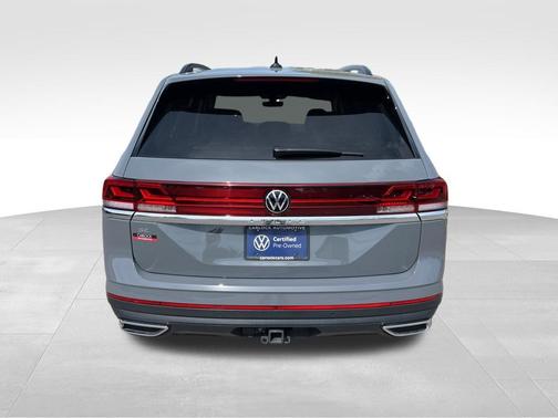 pure gray 2026 Volkswagen Atlas 2.0T SE w/Technology