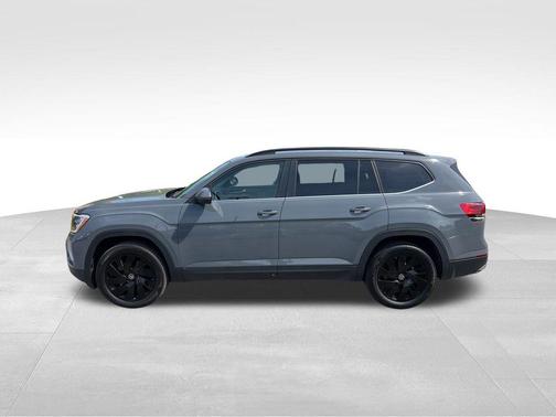 pure gray 2026 Volkswagen Atlas 2.0T SE w/Technology