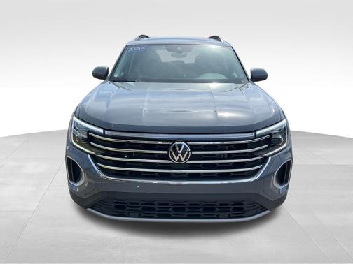 pure gray 2026 Volkswagen Atlas 2.0T SE w/Technology