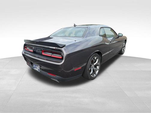 Granite Pearlcoat 2016 Dodge Challenger SXT