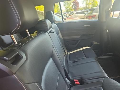 Pyrite Silver Metallic 2022 Volkswagen Atlas 3.6L SE w/Technology