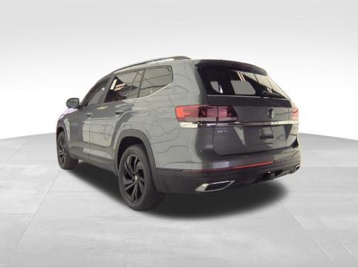 2022 Volkswagen Atlas 3.6L SE w/Technology