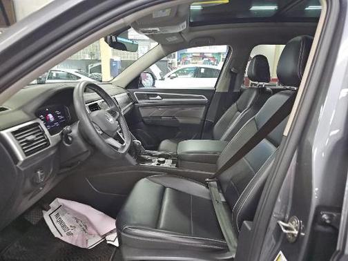 2022 Volkswagen Atlas 3.6L SE w/Technology