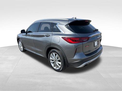 2022 INFINITI QX50 LUXE