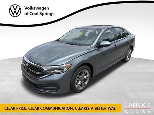Platinum Gray Metallic 2022 Volkswagen Jetta 1.5T SE