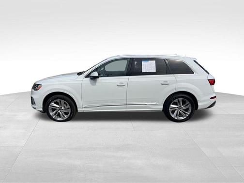 2022 Audi Q7 55 Premium Plus