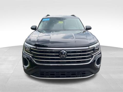 2024 Volkswagen Atlas 2.0T SE w/ Technology