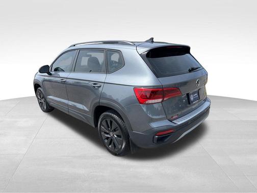 Platinum Gray Metallic 2024 Volkswagen Taos 1.5T S