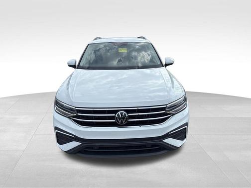 Pure White 2023 Volkswagen Tiguan 2.0T S