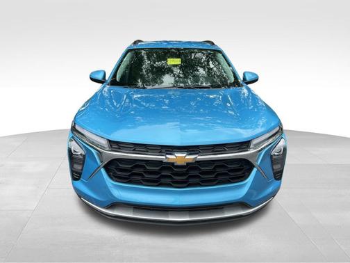 Marina Blue Metallic 2025 Chevrolet Trax LT