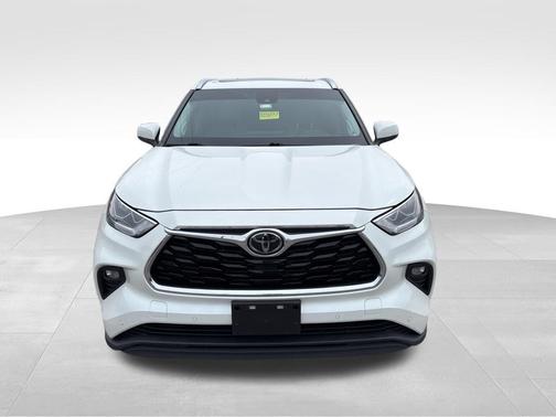 Blizzard Pearl 2020 Toyota Highlander Limited