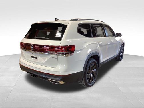2025 Volkswagen Atlas 2.0T SE w/Technology 4MOTION