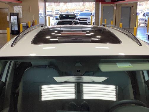 2025 Volkswagen Atlas 2.0T SE w/Technology 4MOTION