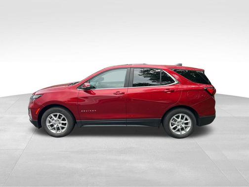 Radiant Red Tintcoat 2023 Chevrolet Equinox 1LT