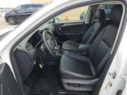 Pure White 2022 Volkswagen Tiguan 2.0T SE 4MOTION