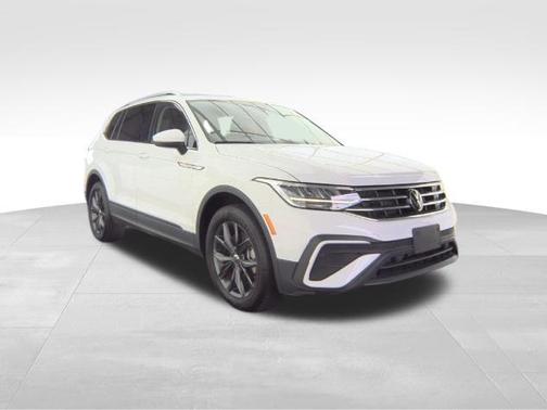 Pure White 2022 Volkswagen Tiguan 2.0T SE 4MOTION