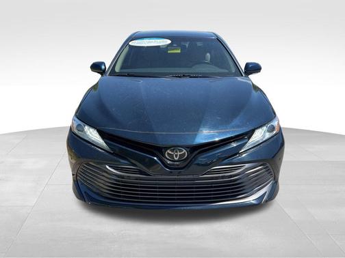 Galactic Aqua Mica 2018 Toyota Camry XLE
