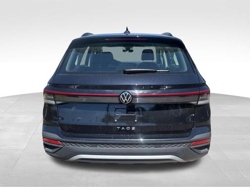 Deep Black Pearl 2025 Volkswagen Taos 1.5T S