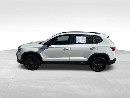 Pure White 2023 Volkswagen Taos 1.5T S