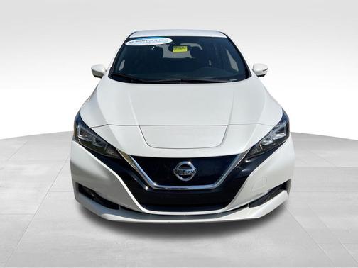 Pearl White 2018 Nissan Leaf SL