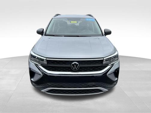Silver Metallic 2023 Volkswagen Taos 1.5T S