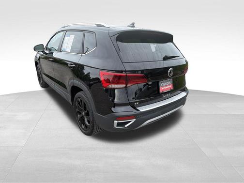 Deep Black Pearl 2023 Volkswagen Taos 1.5T SE