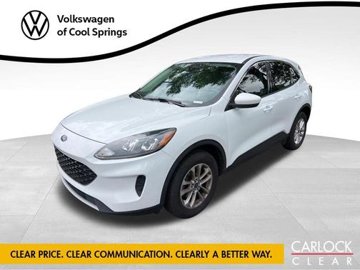 OXFORD WHITE 2021 Ford Escape SE