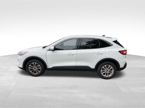 OXFORD WHITE 2021 Ford Escape SE
