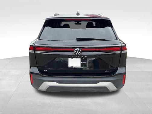 2025 Volkswagen Tiguan 2.0T SE 4MOTION