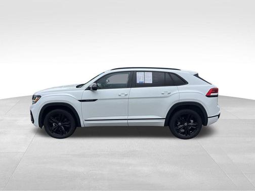 Opal White Pearl 2023 Volkswagen Atlas Cross Sport 3.6L V6 SEL R-Line