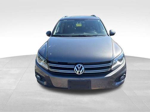 Pepper / Gray 2015 Volkswagen Tiguan Auto SE w/Appearance