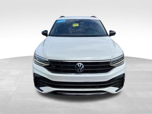 Opal White Pearl 2023 Volkswagen Tiguan 2.0T SE R-Line Black