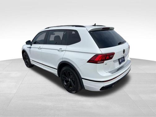 Opal White Pearl 2023 Volkswagen Tiguan 2.0T SE R-Line Black