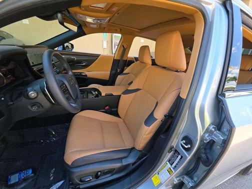 Iridium 2023 Lexus ES 350 Base