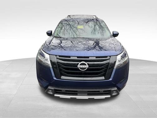 2024 Nissan Pathfinder Platinum 4WD