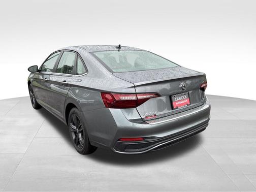 Platinum Gray Metallic 2024 Volkswagen Jetta 1.5T SE