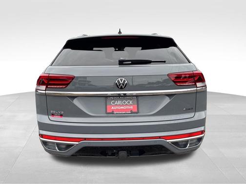 Pure Gray 2023 Volkswagen Atlas Cross Sport 3.6L V6 SEL Premium R-Line
