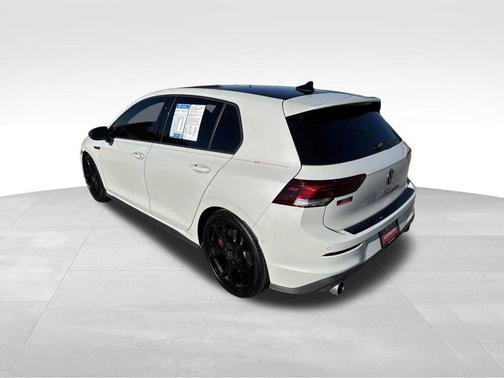 Opal White Pearl/Black Roof 2024 Volkswagen Golf GTI 1.4T TSI