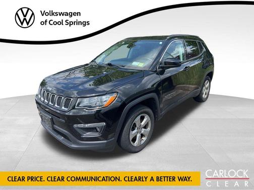Diamond Black Crystal Pearlcoat 2018 Jeep Compass Latitude